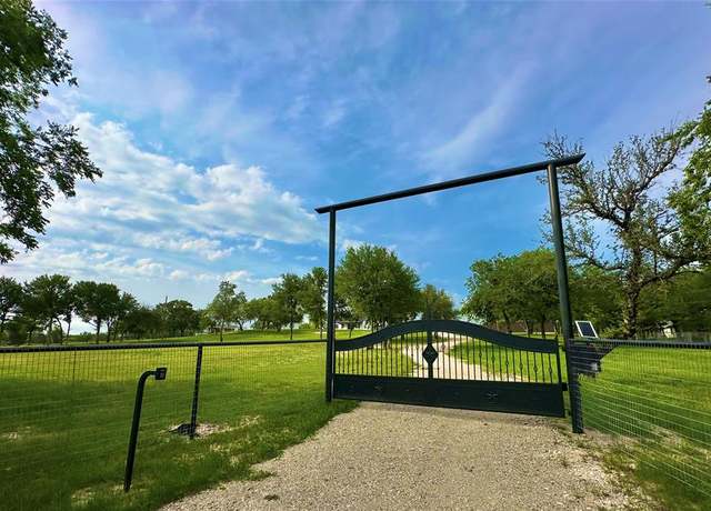 Property at 400 Timber Wild Dr, Weatherford, TX 76087, 3 beds, 2.5 baths