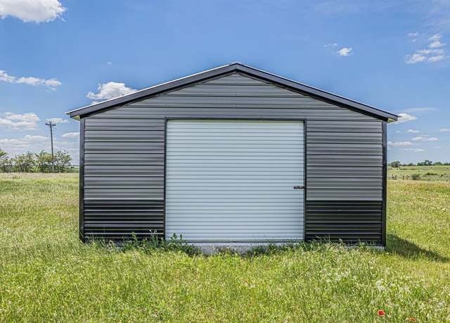 Property at 284 Pine Grove Rd, Gordonville, TX 76245, 5 beds, 3 baths