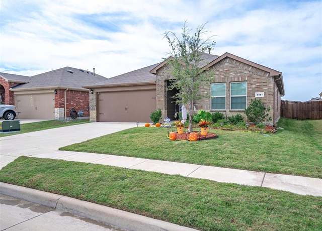 Property at 2211 Kingfisher St, Crandall, TX 75114, 4 beds, 2 baths