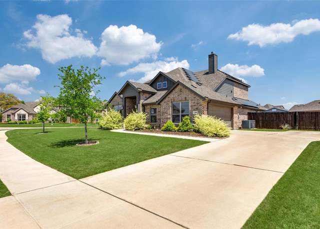 Property at 1909 Manzana Way, Burleson, TX 76028, 4 beds, 3 baths