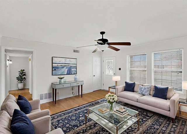 Property at 902 Church St, Sanger, TX 76266, 4 beds, 1.5 baths