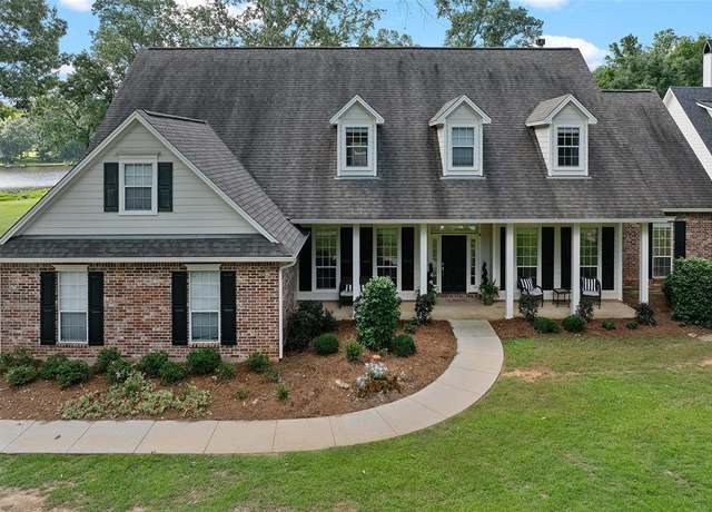 Property at 3215 Cypress Village Dr, Benton, LA 71006, 5 beds, 4 baths