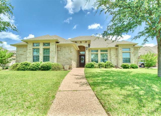 Property at 225 Desert Sky Dr, Mcgregor, TX 76657, 4 beds, 2.5 baths