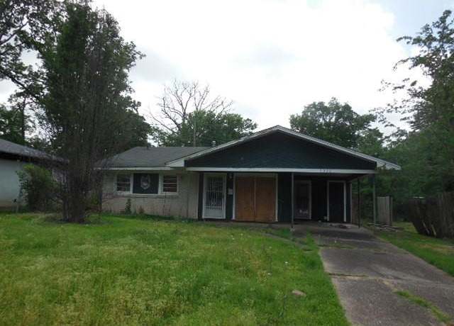 Property at 1022 Huntington Ln, Shreveport, LA 71106, 3 beds, 1 bath