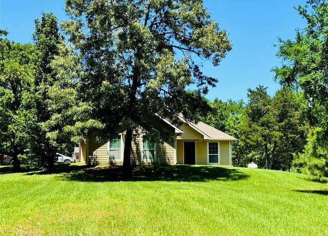Property at 8636 W ST Hwy 31, Athens, TX 75751, 3 beds, 2 baths
