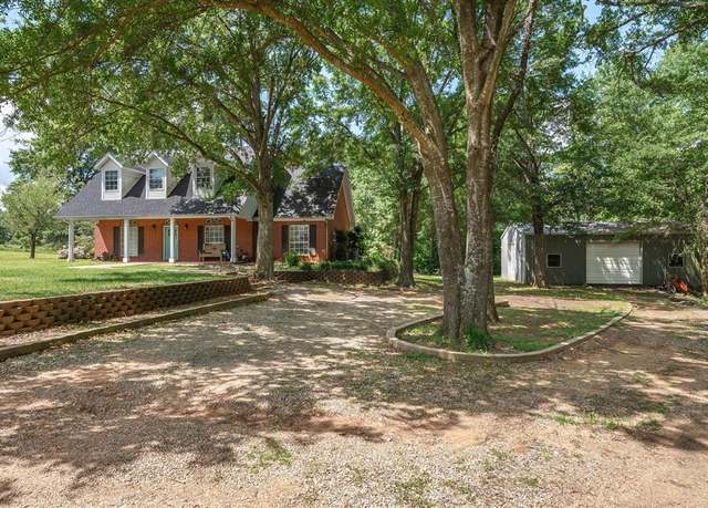 Property at 200 County Road 1574, Alba, TX 75410, 3 beds, 2.5 baths