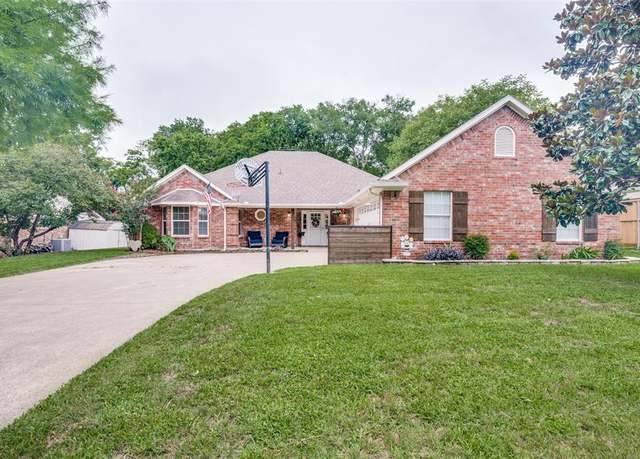 Property at 7227 N Stone Meadow Cir, Rowlett, TX 75088, 4 beds, 3 baths