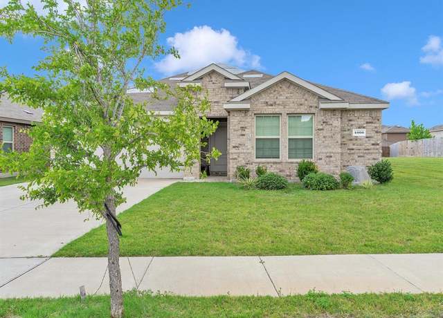 Property at 4000 Huntington Dr, Denton, TX 76209, 4 beds, 2 baths