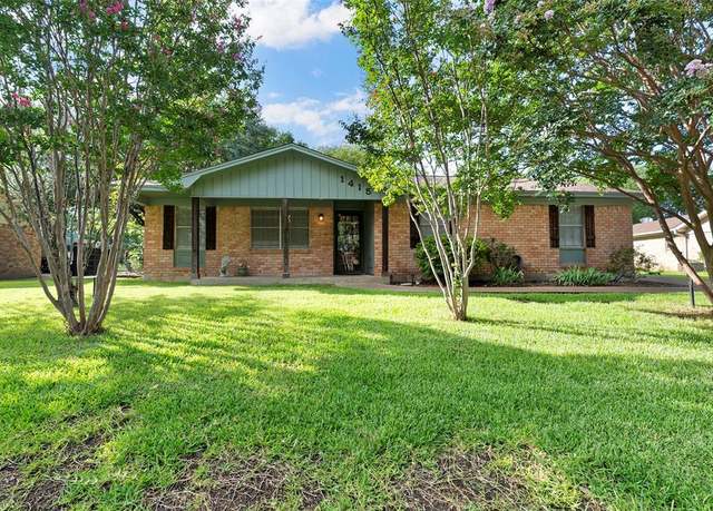 Property at 1415 Meadowlark Dr, Hillsboro, TX 76645, 3 beds, 2 baths