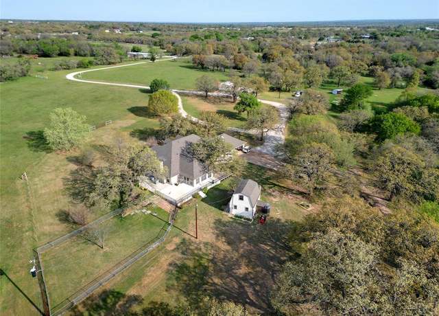 Property at 169 Private Road 4611, Boyd, TX 76023, 5 beds, 3.5 baths