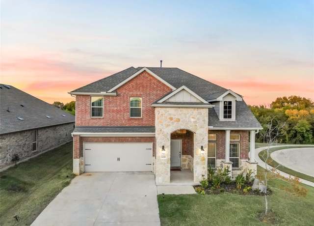 Property at 11221 Camelot Ct, Aubrey, TX 76227, 4 beds, 3.5 baths