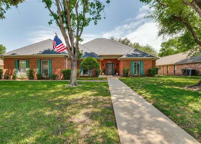 Property at 1700 Bowie Cir, Corsicana, TX 75110, 3 beds, 2 baths