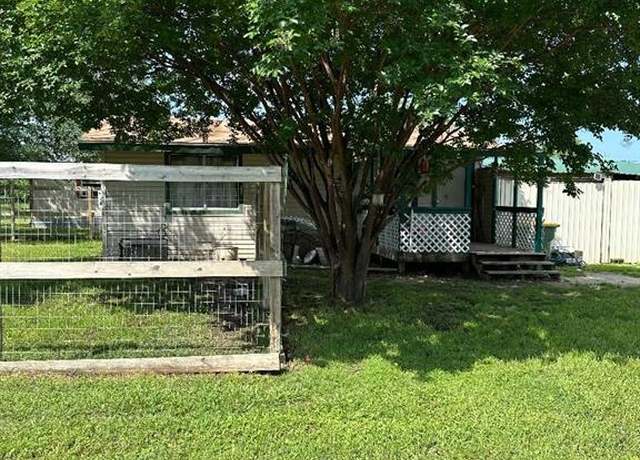 Property at 103 Harland Dr, Whitney, TX 76692, 3 beds, 2 baths
