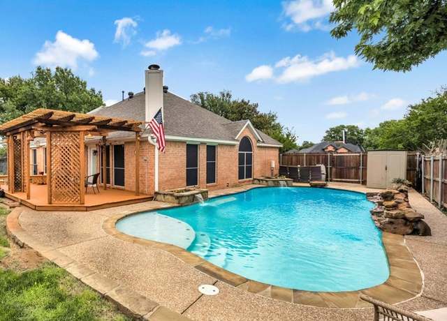 Property at 11 Enchanted Ct, Mansfield, TX 76063, 4 beds, 2 baths