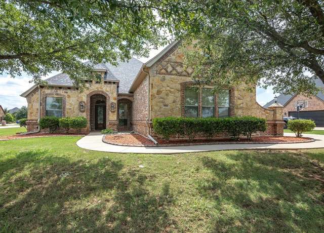 Property at 901 Egan Way Ct, Burleson, TX 76028, 4 beds, 3 baths