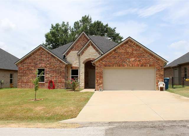 Property at 219 Port Dr, Gun Barrel City, TX 75156, 3 beds, 2 baths