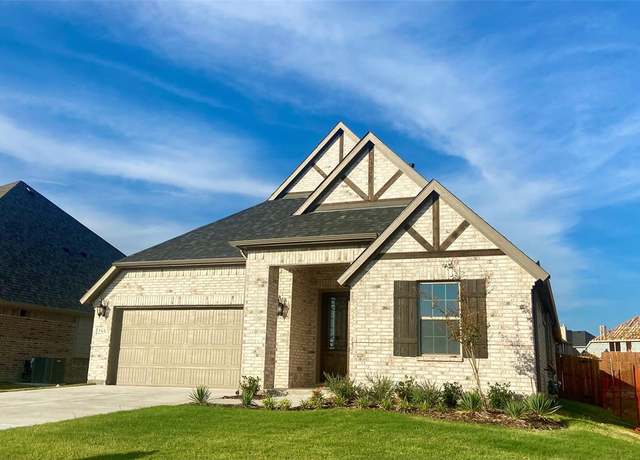 Property at 255 Devonshire Dr, Greenville, TX 75401, 3 beds, 2 baths