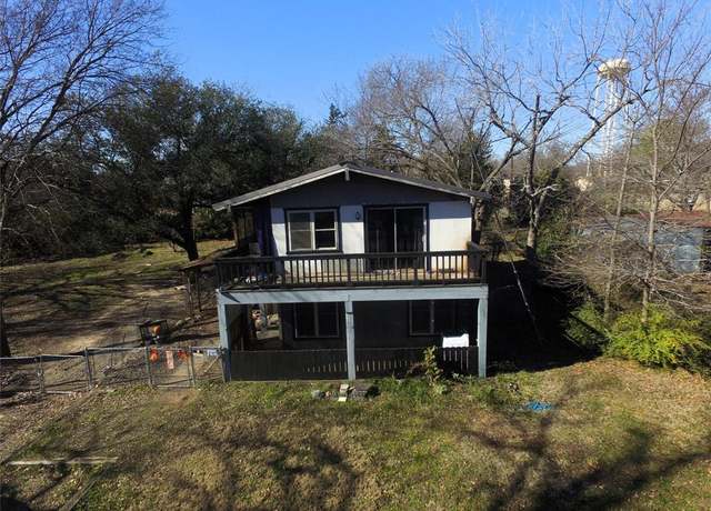 Property at 242 Club Park Ct, East Tawakoni, TX 75472, 3 beds, 2 baths