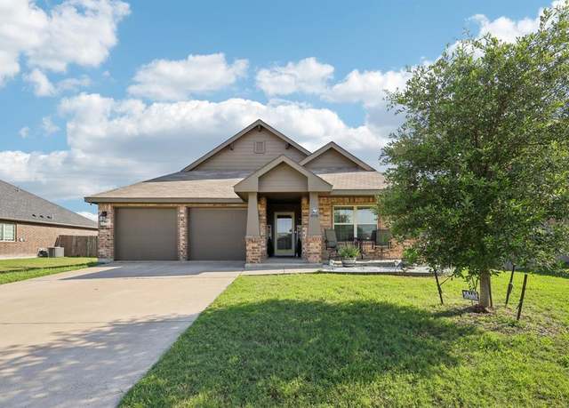 Property at 147 Cantle, Waxahachie, TX 75165, 3 beds, 2 baths