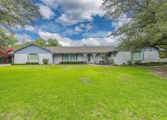 Property at 1302 Culver St, Commerce, TX 75428, 3 beds, 3 baths