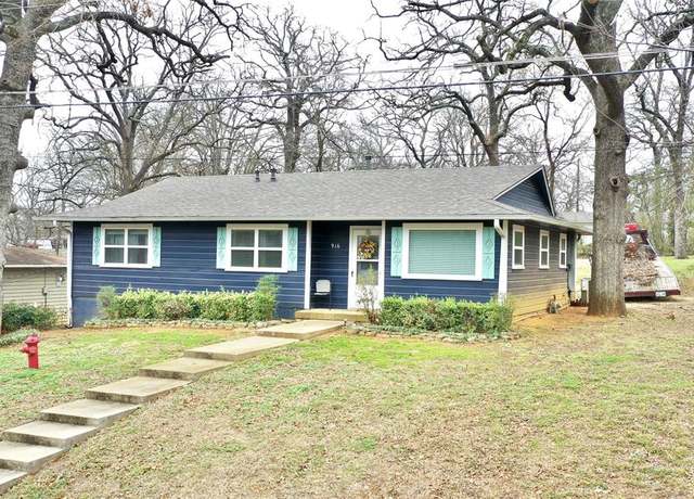 Property at 916 Thatcher St, Denison, TX 75020, 3 beds, 2 baths