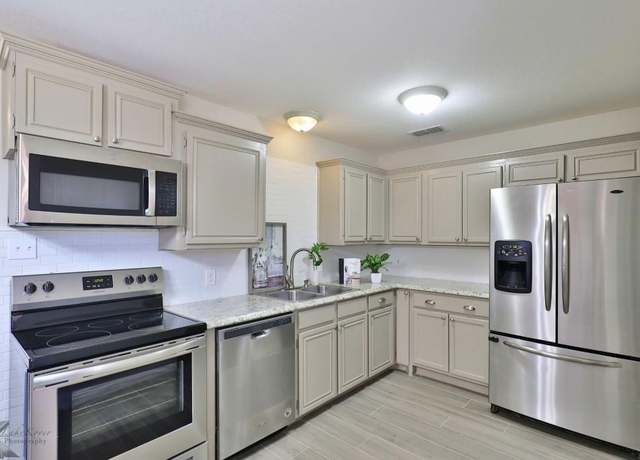 Property at 4418 Bob O Link Dr, Abilene, TX 79606, 3 beds, 2 baths