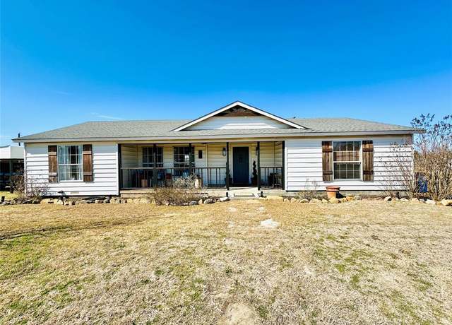 Property at 409 W Cypress St, Cross Plains, TX 76443, 3 beds, 2 baths