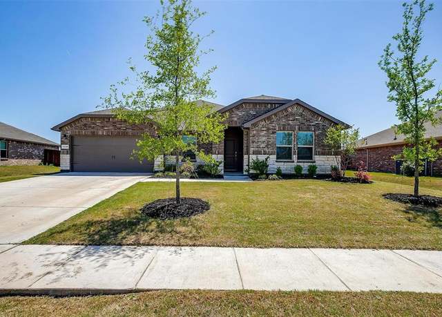 Property at 1338 Elmwood Dr, Cedar Hill, TX 75104, 4 beds, 2 baths