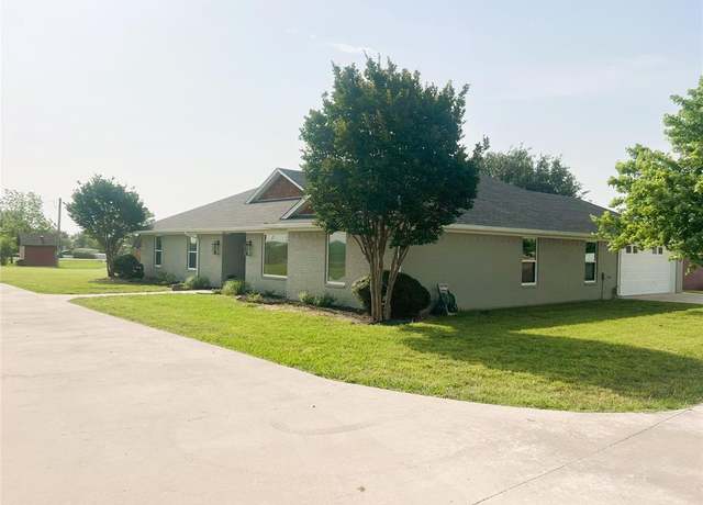 Property at 113 County Road 3198, Decatur, TX 76234, 4 beds, 2 baths