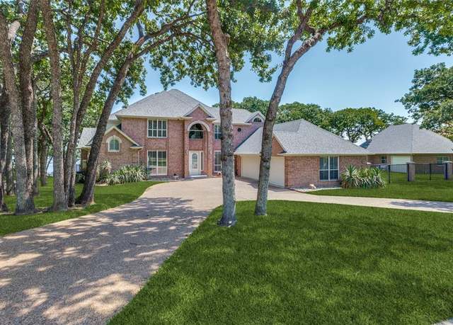 Property at 452 Windjammer Ln, Azle, TX 76020, 5 beds, 4.5 baths