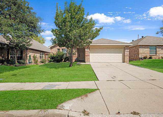 Property at 1225 Mountain Air Trl, Fort Worth, TX 76131, 3 beds, 2 baths