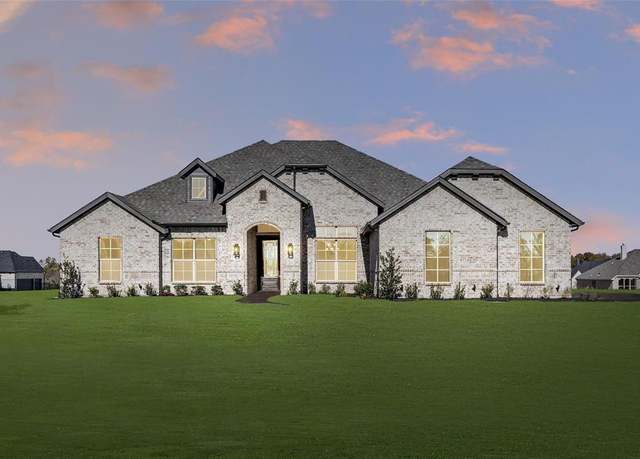 Property at 170 Waterview Dr, Gunter, TX 75058, 4 beds, 3 baths