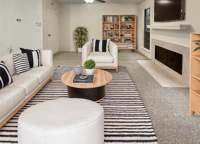 Property at 7306 Kingswood Cir, Fort Worth, TX 76133, 2 beds, 1.5 baths