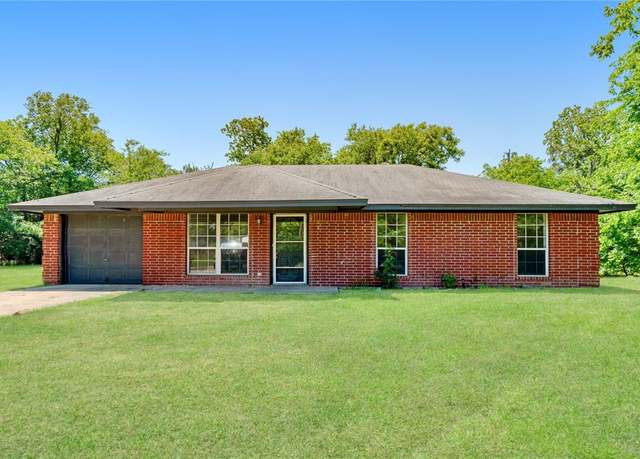 Property at 235 Hickory St, Blossom, TX 75416, 3 beds, 2 baths