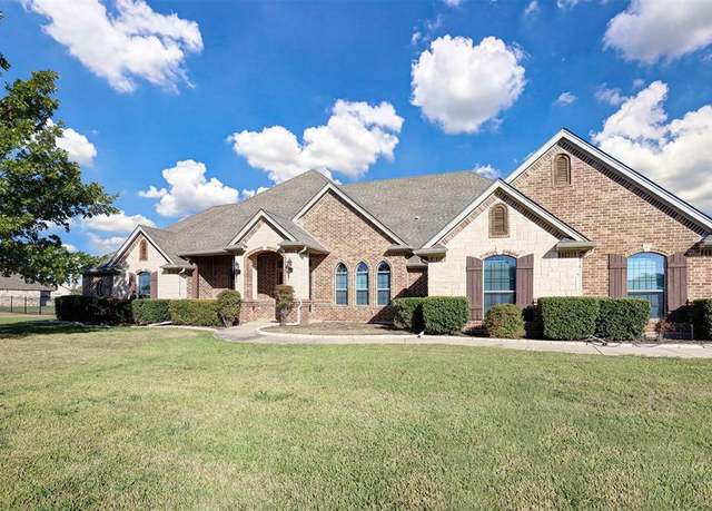 Property at 600 Lonesome Trl, Haslet, TX 76052, 3 beds, 3.5 baths