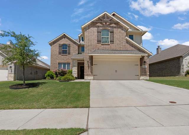 Property at 1605 Stanchion Way, Weatherford, TX 76087, 4 beds, 2.5 baths