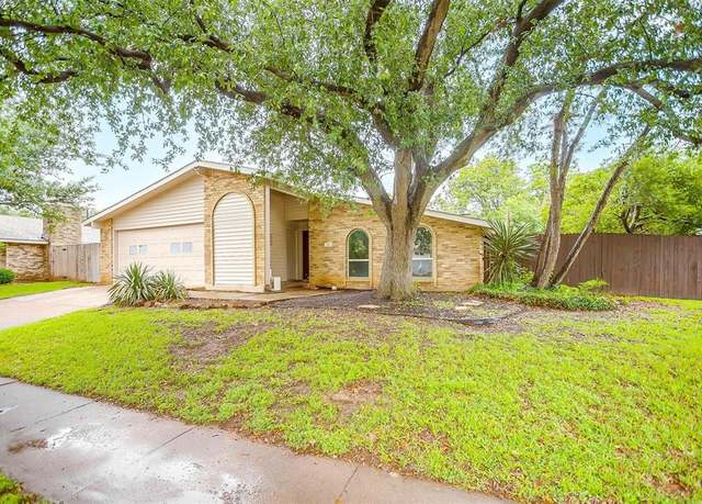 Property at 721 Spring Forest Dr, Bedford, TX 76021, 3 beds, 2 baths