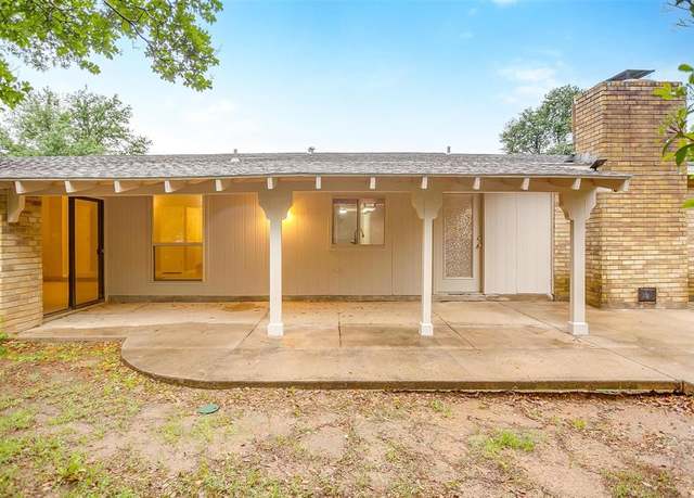 Property at 721 Spring Forest Dr, Bedford, TX 76021, 3 beds, 2 baths