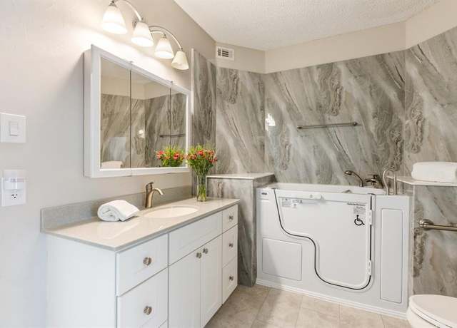 Property at 3101 Townbluff Dr #1013, Plano, TX 75075, 3 beds, 2 baths
