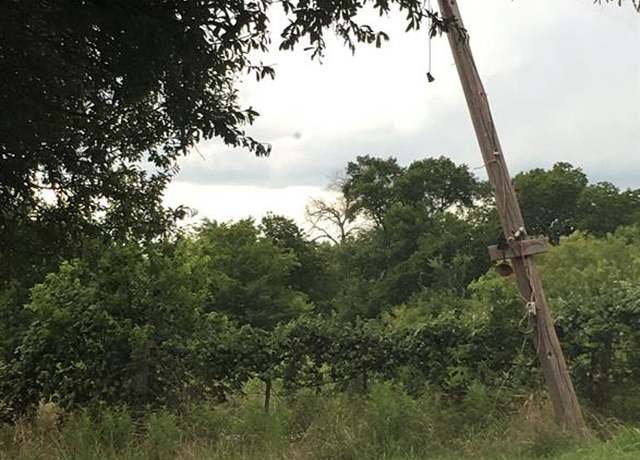 Property at 22125 NW Country Rd, Hubbard, TX 76648