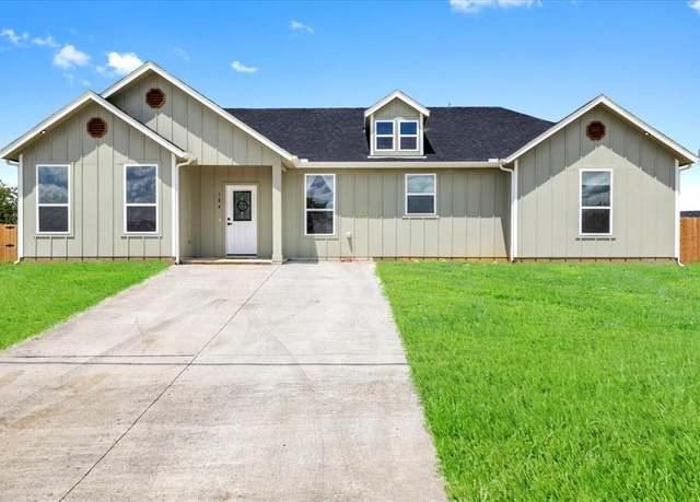 Property at 184 Cactus Canyon Dr, Bridgeport, TX 76426, 3 beds, 2 baths