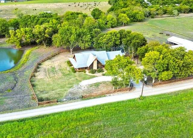 Property at 783 County Rd 4420, Whitewright, TX 75491, 4 beds, 2.5 baths