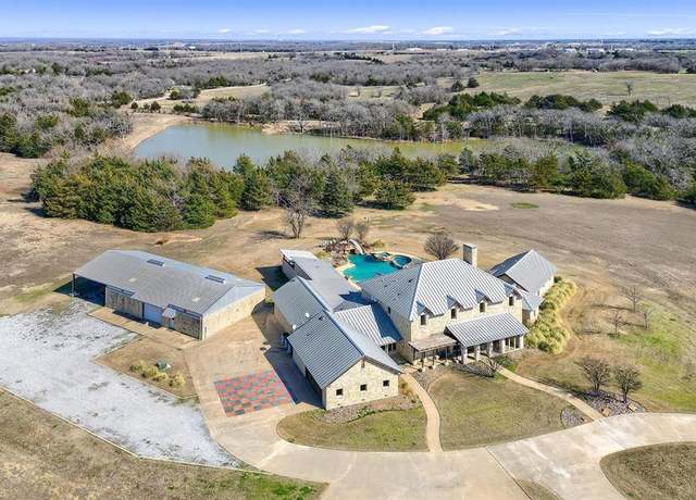 Property at 4135 Helen Dr, Denison, TX 75020, 4 beds, 5.5 baths