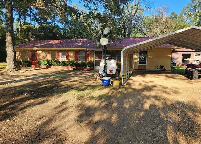Property at 17557 Highway 371, Minden, LA 71055, 3 beds, 1 bath