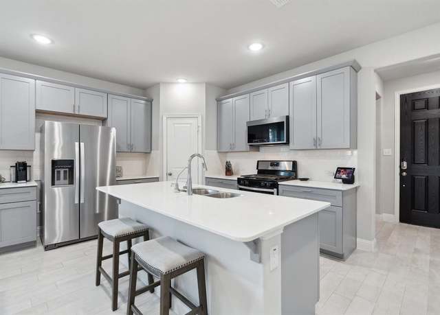 Property at 1702 Gallant Fox Dr, Rockwall, TX 75032, 3 beds, 2 baths
