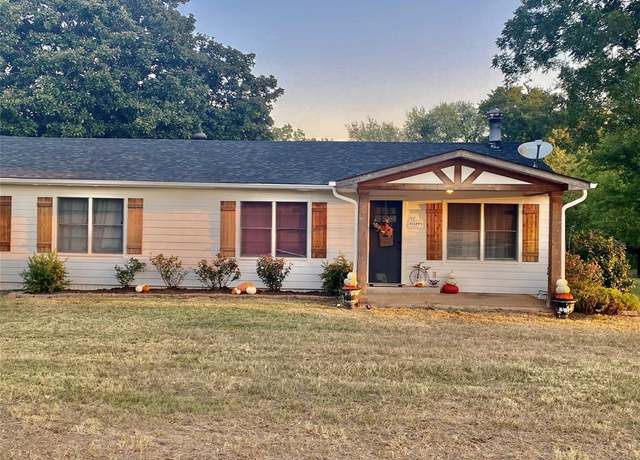 Property at 20951 County Road 450, Lindale, TX 75771, 4 beds, 2 baths
