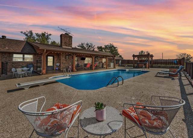 Property at 911 Mcvoid Rd, Springtown, TX 76082, 3 beds, 2 baths