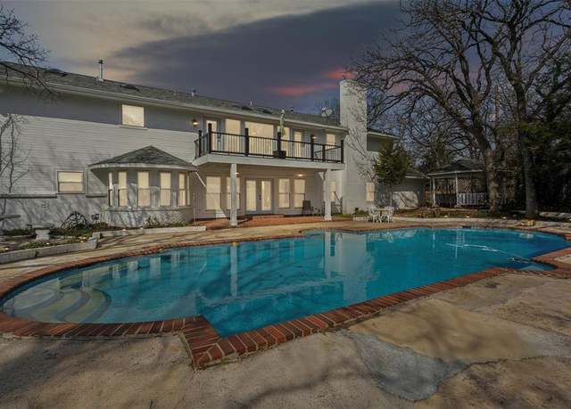 Property at 5908 Waterview Dr, Arlington, TX 76016, 3 beds, 4 baths