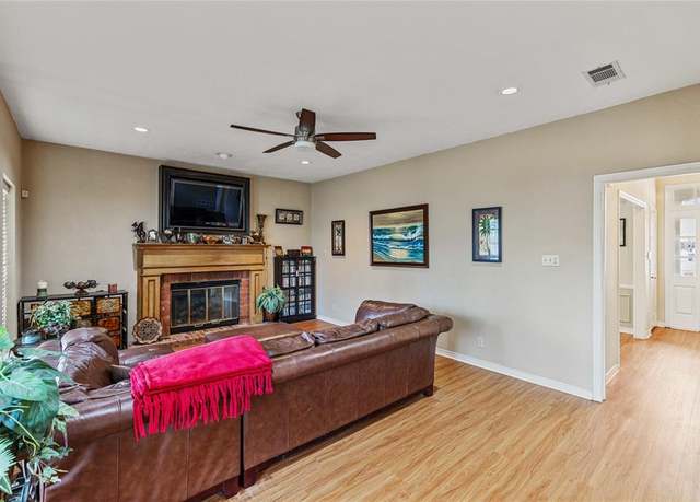 Property at 3204 Windy Hl, Denton, TX 76209, 3 beds, 3 baths