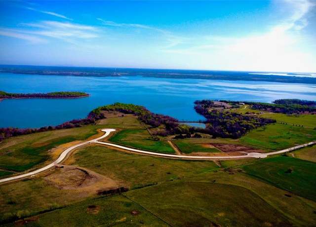 Property at 1011 Lakeway Dr, Sanger, TX 76266